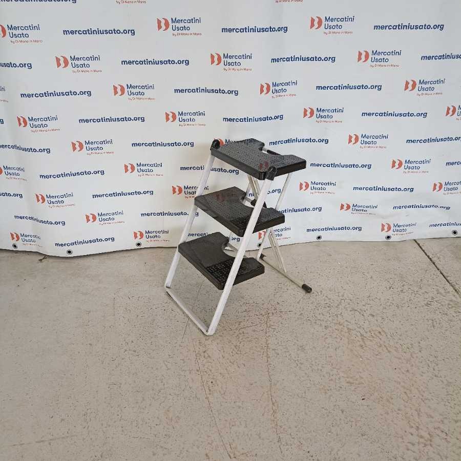 Scaletta Step Design Van Onck per Magis