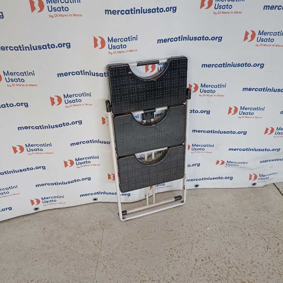 Scaletta Step Design Van Onck per Magis - immagine 5