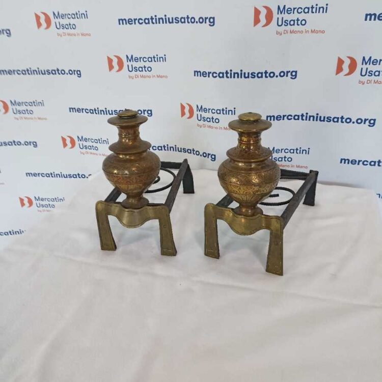 Coppia Di Alari In Ferro Battuto E Ottone