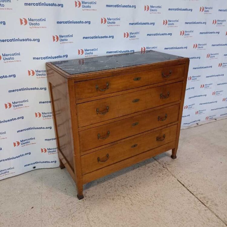 Cassettone con Marmo in stile