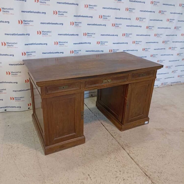 Scrivania in stile prima metà 900