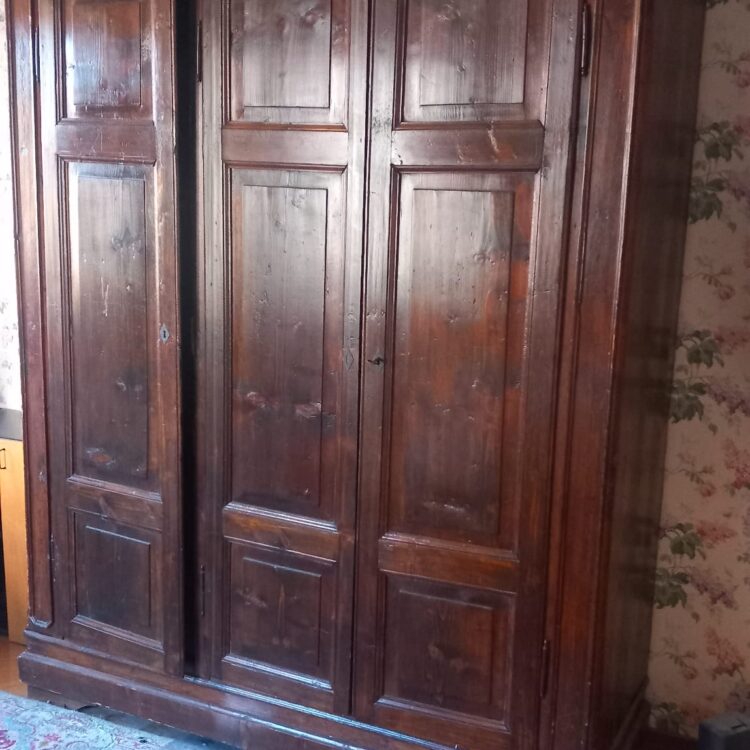 Armadio Guardaroba in Noce primi 900