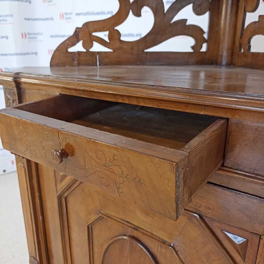 Angoliera Luigi Filippo in Noce con Alzatina Traforata - immagine 4