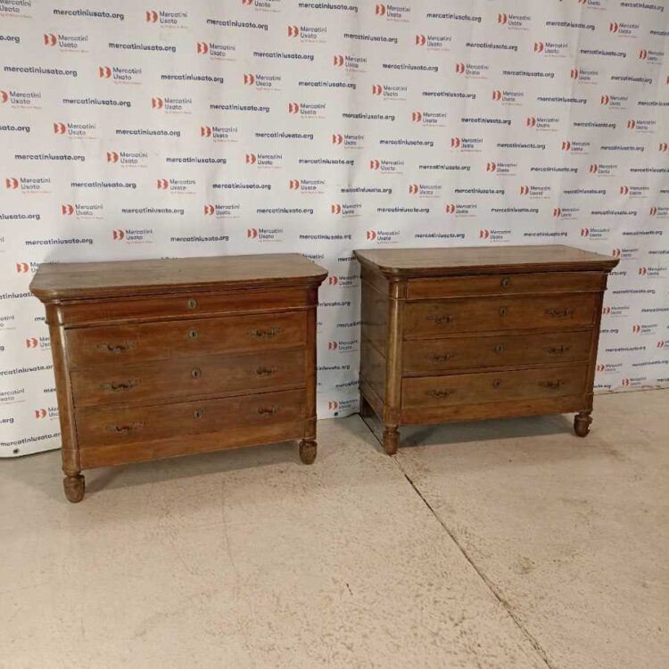 Coppia di Comò in Noce di fine 800