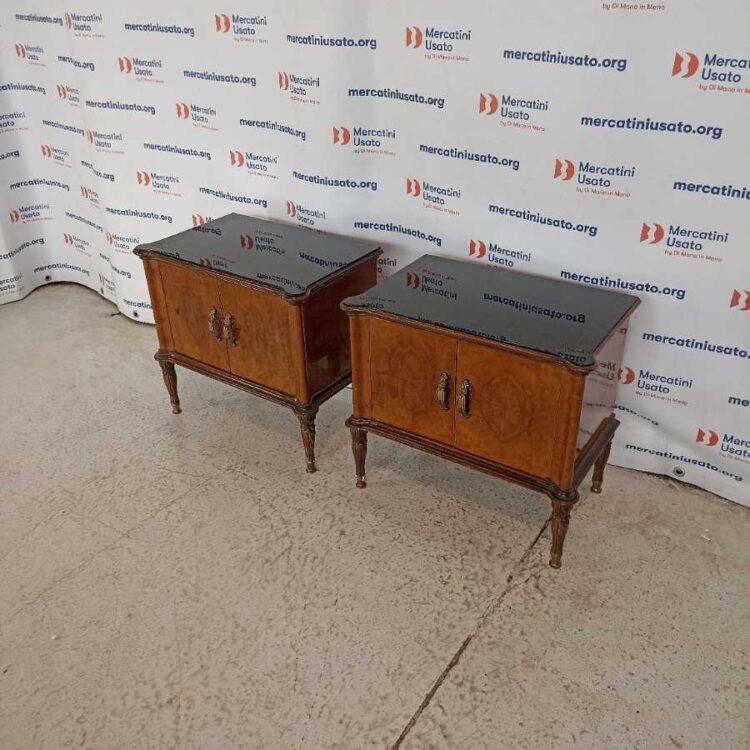 Coppia di Comodini Vintage con Radica