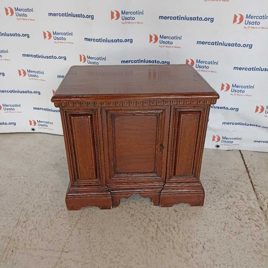 Mobiletto con vano segreto - immagine 2