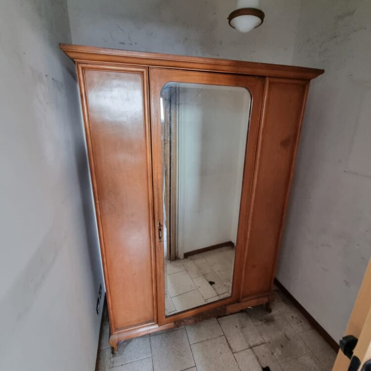 Armadio con Specchio in stile