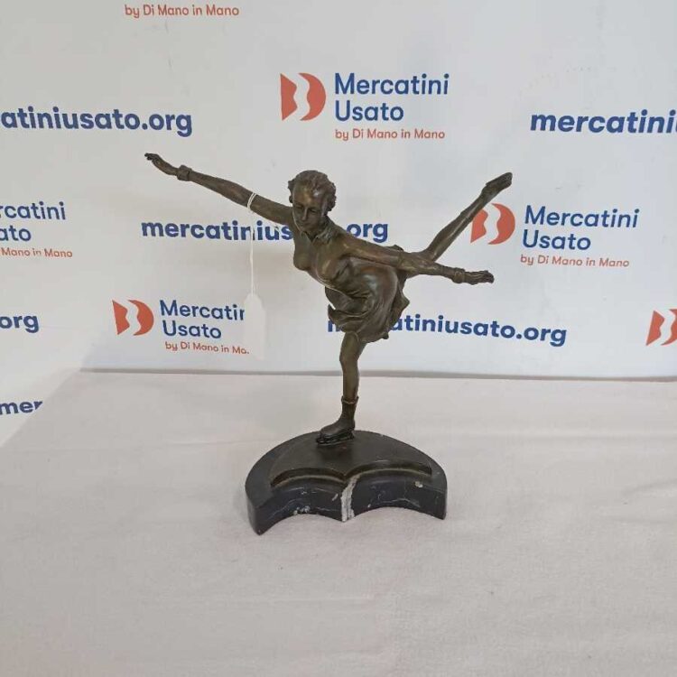 Pattinatrice In Bronzo Su Marmo Xx Secolo