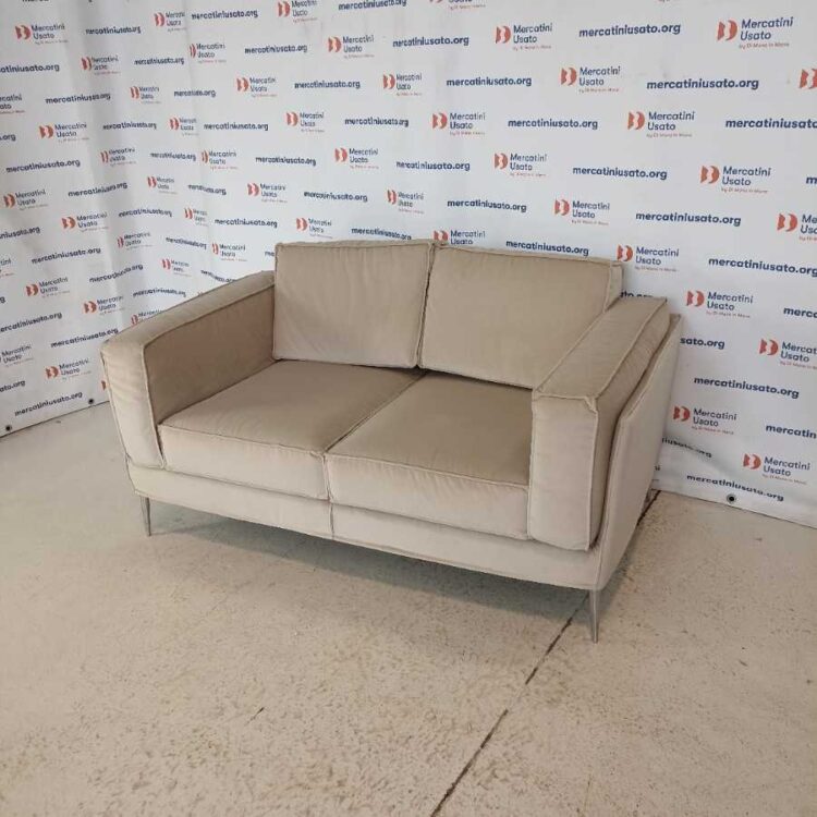 Divano moderno sfoderabile 2 posti