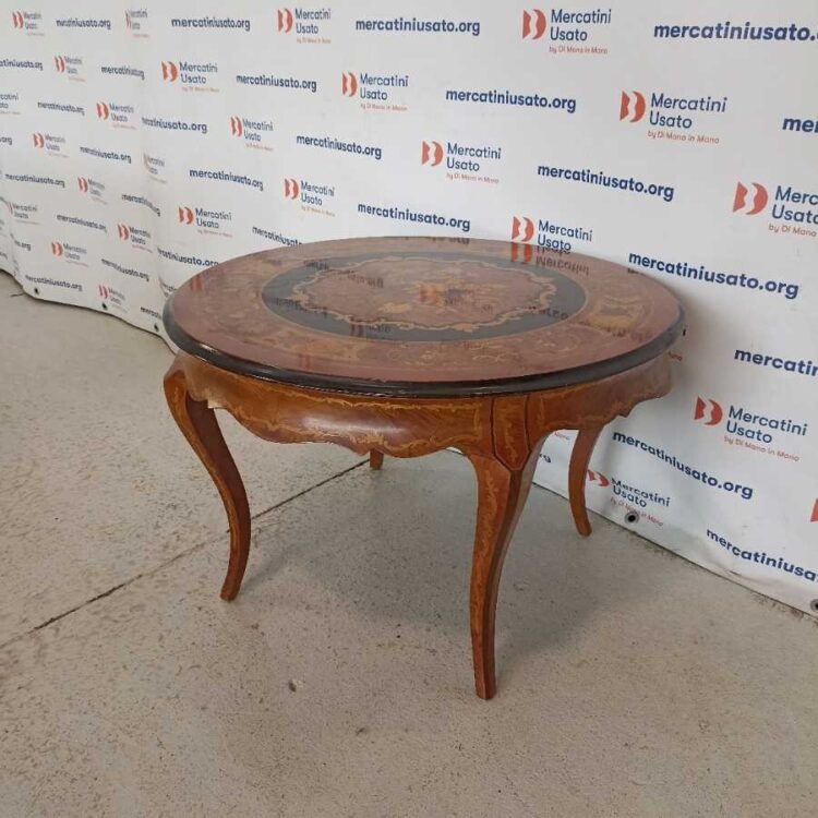 Tavolino intarsiato da salotto