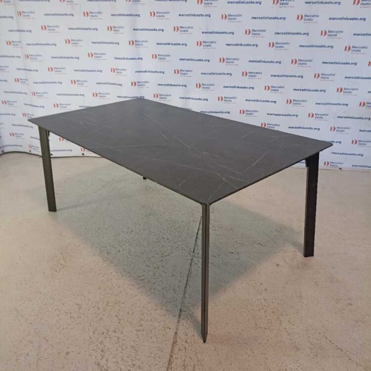 Tavolo Ikea Gillanda allungabile