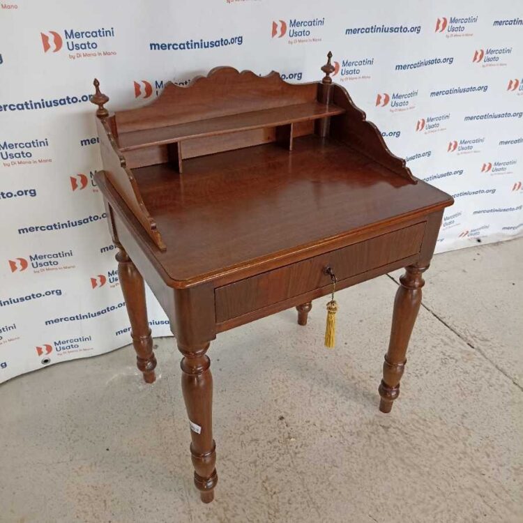 Scrittoio in Noce primi 900
