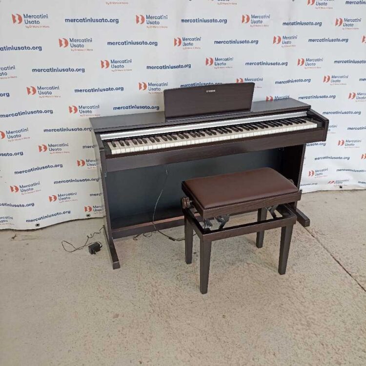 Piano Yamaha Arius YDP-142 con Sgabello