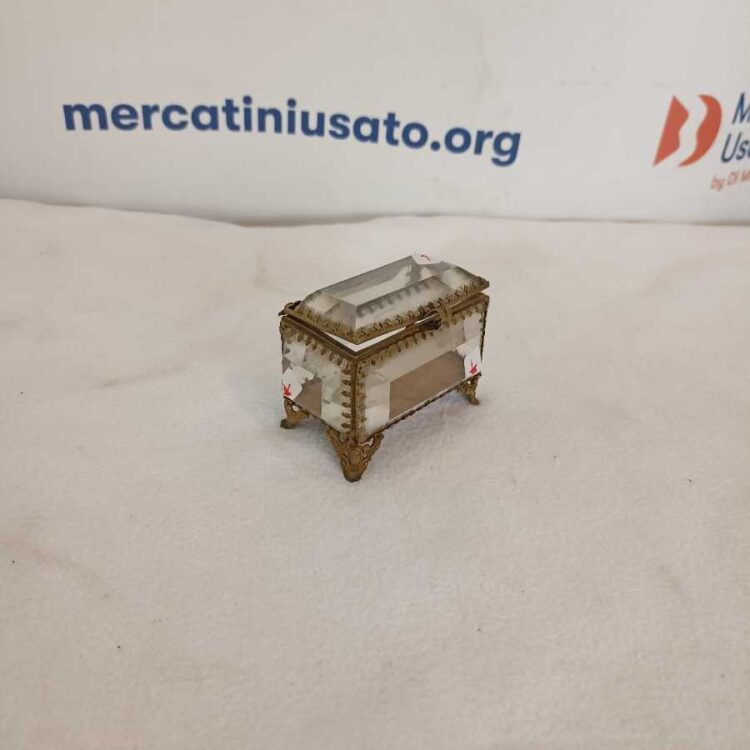 Piccola Teca In Metallo Dorato E Vetro Molato