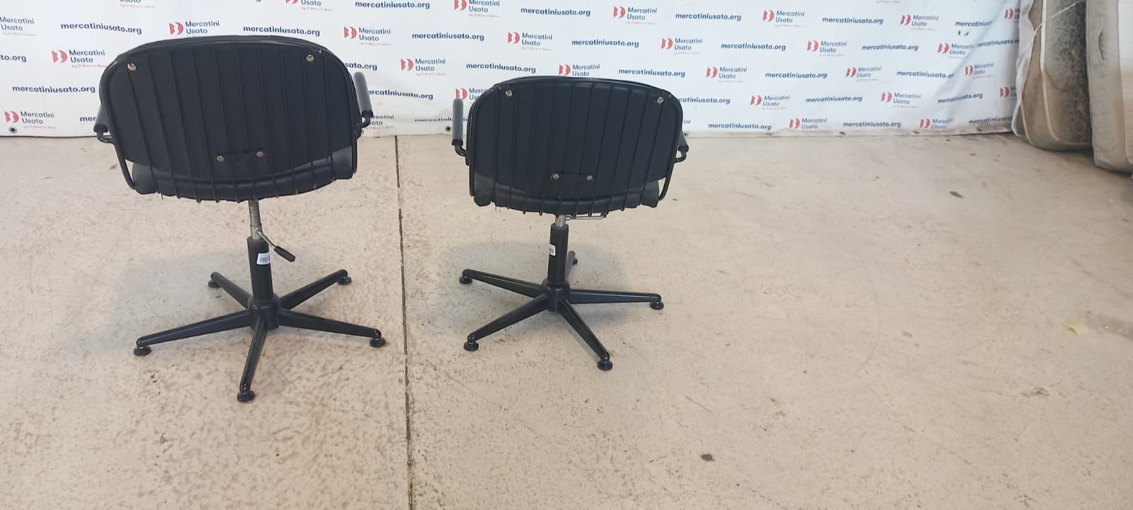 Coppia di Poltroncine in Pelle e Ferro Retato - immagine 3