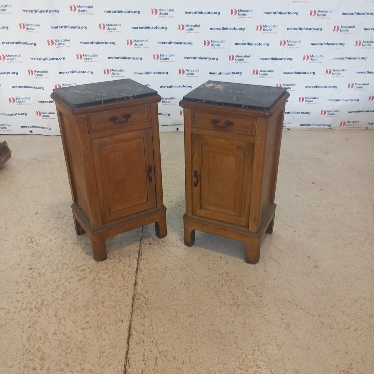 Coppia di Comodini Liberty con Piano in Marmo