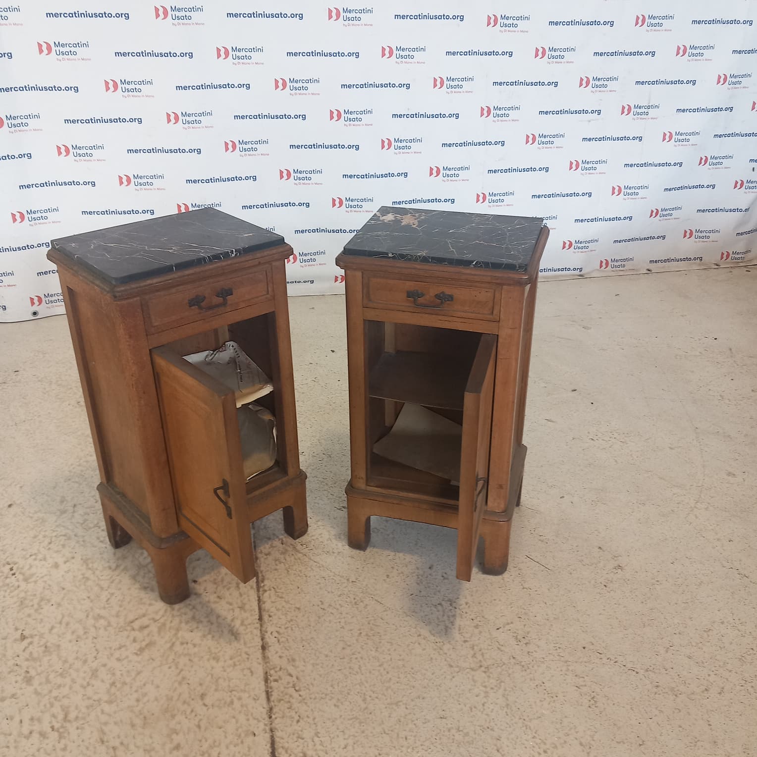 Coppia di Comodini Liberty con Piano in Marmo - immagine 2