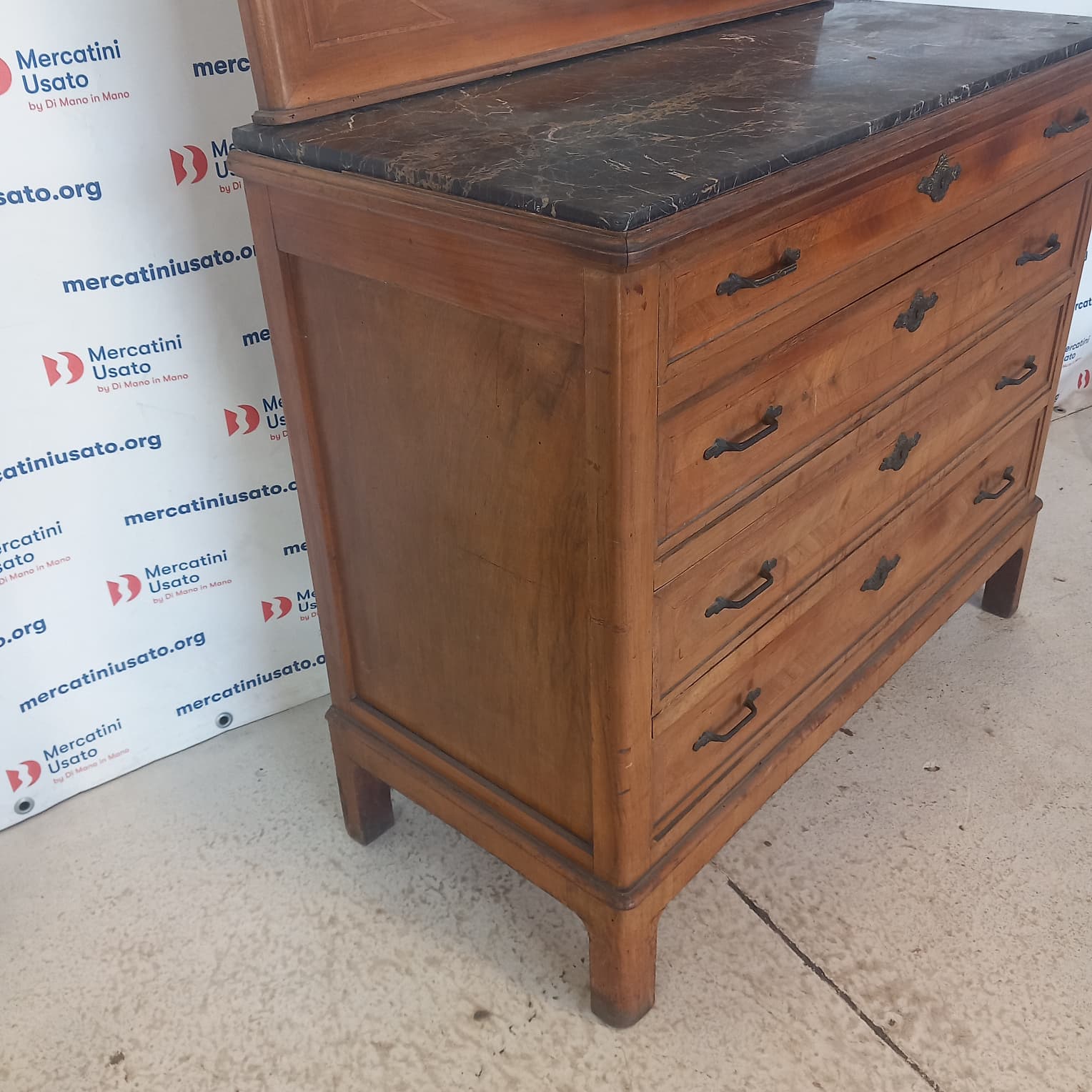 Cassettone Antico in Legno con Specchio Ovale - immagine 3