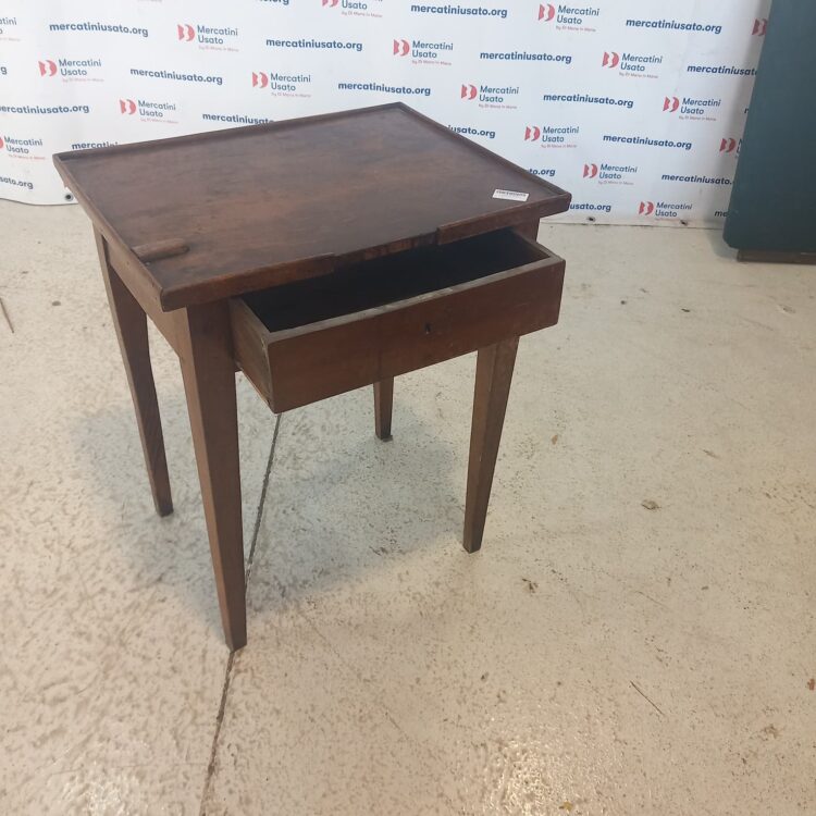 Tavolino da Lavoro in Noce – Inizi 800