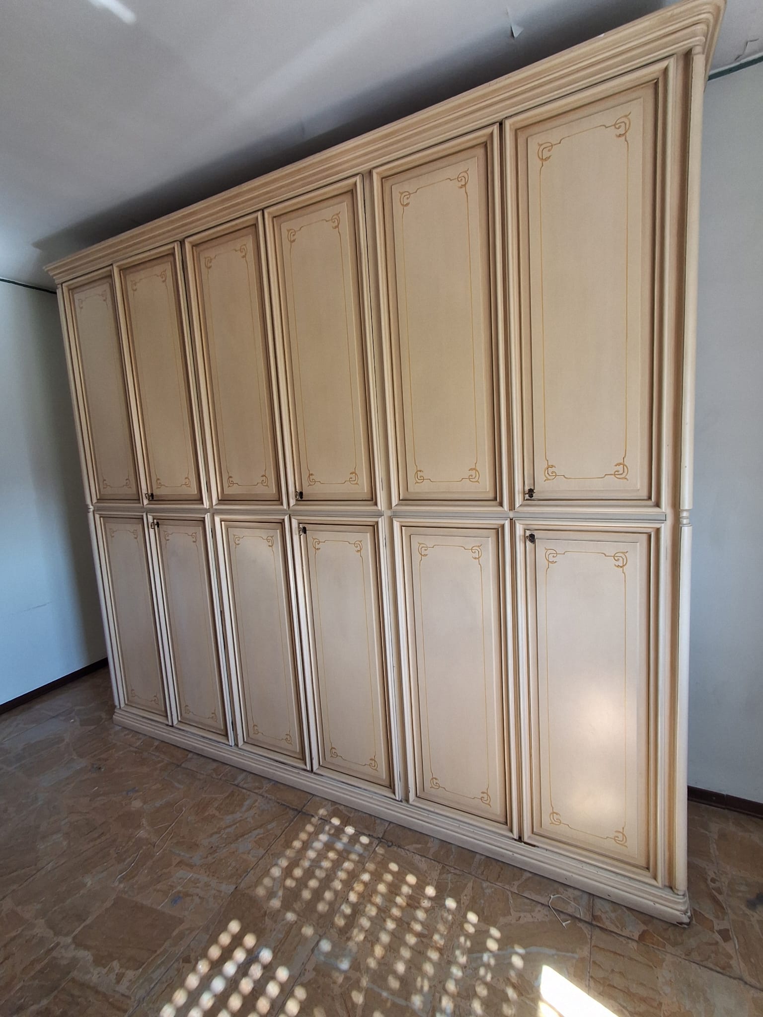Armadio 12 ante laccato - immagine 2