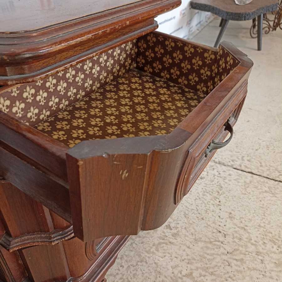 Coppia Comodini Rustici in Arte Povera - immagine 3