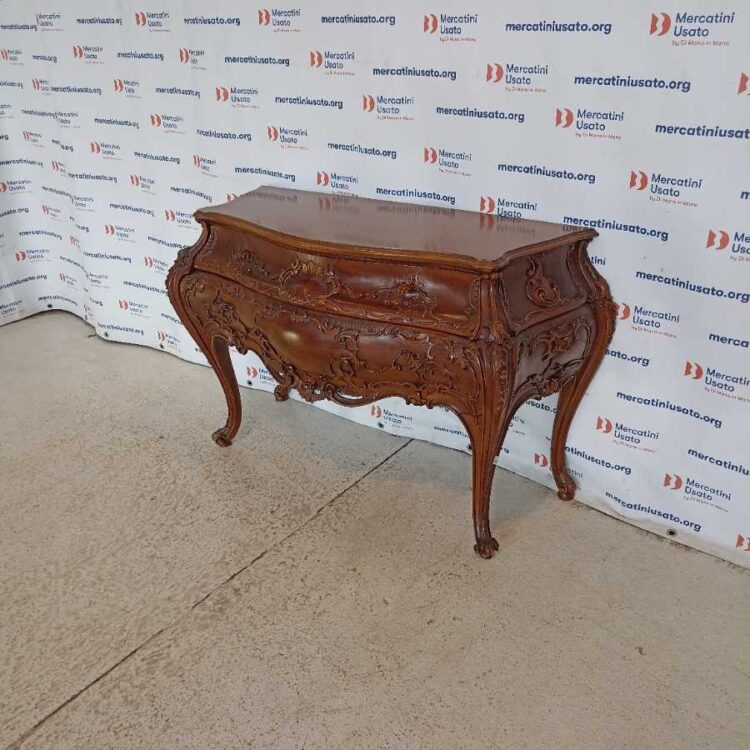 Cassettone stile Barocco di metà 900