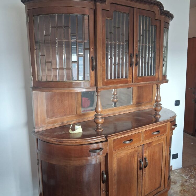 Vetrina a doppio corpo Liberty primi 900
