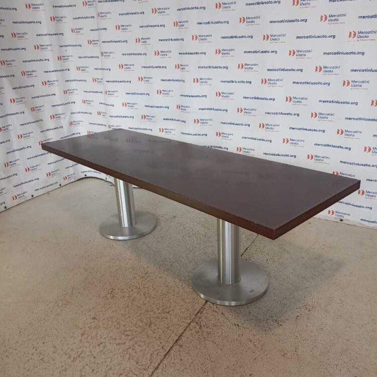 Grande Tavolo da esposizione