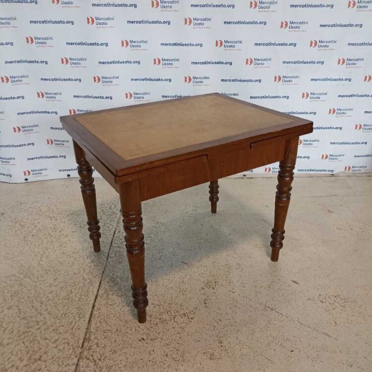 Tavolo allungabile prima metà 900
