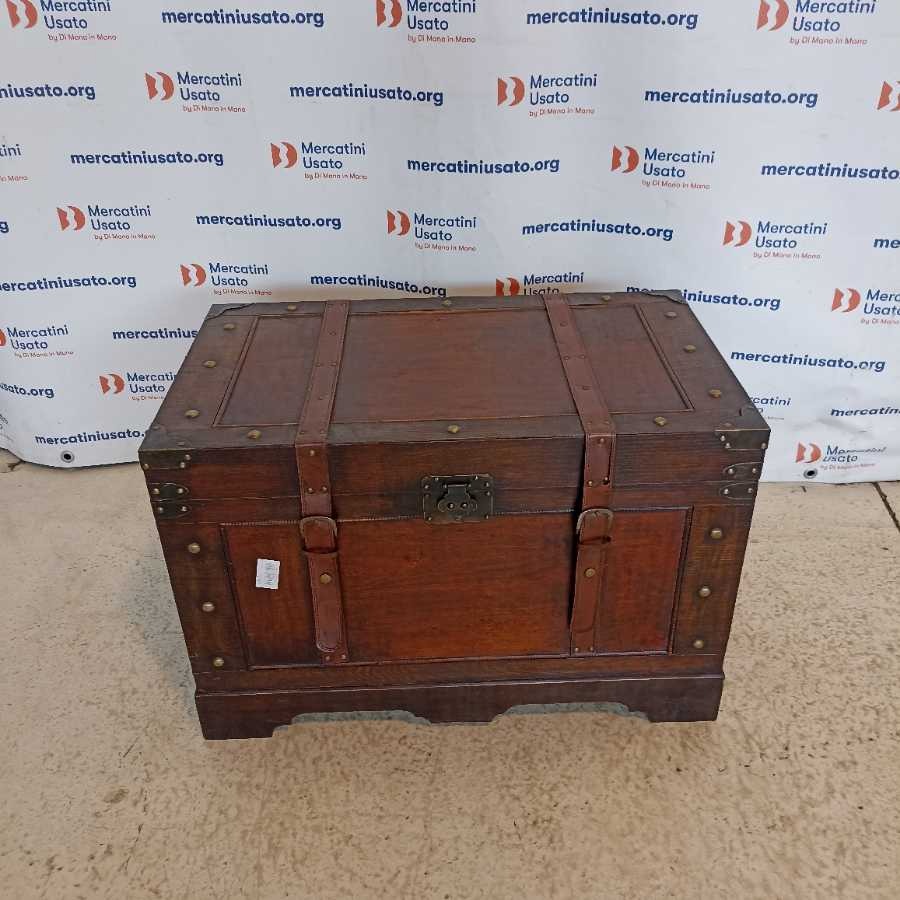Baule Borchiato Vintage - immagine 2