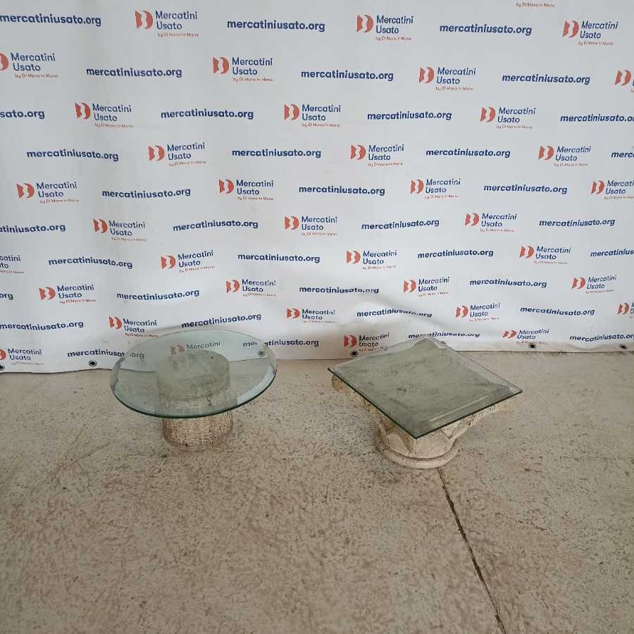 Coppia Tavolini in vetro su colonne - immagine 2