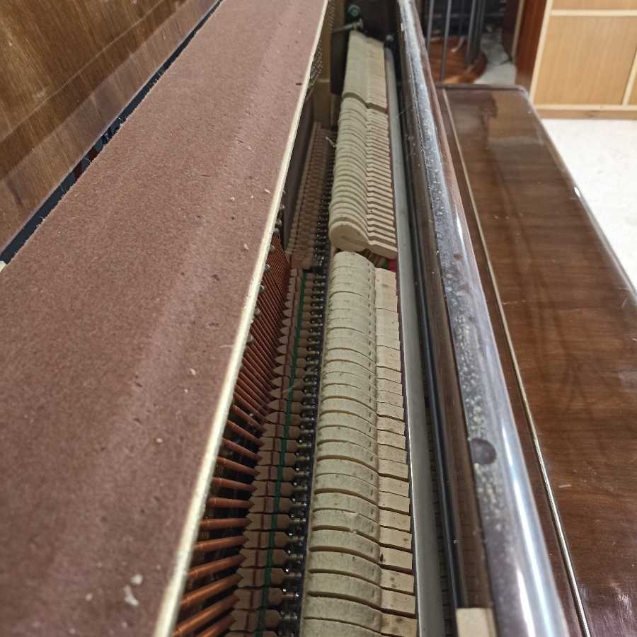 Pianoforte verticale da studio Rieger Kloss - immagine 7