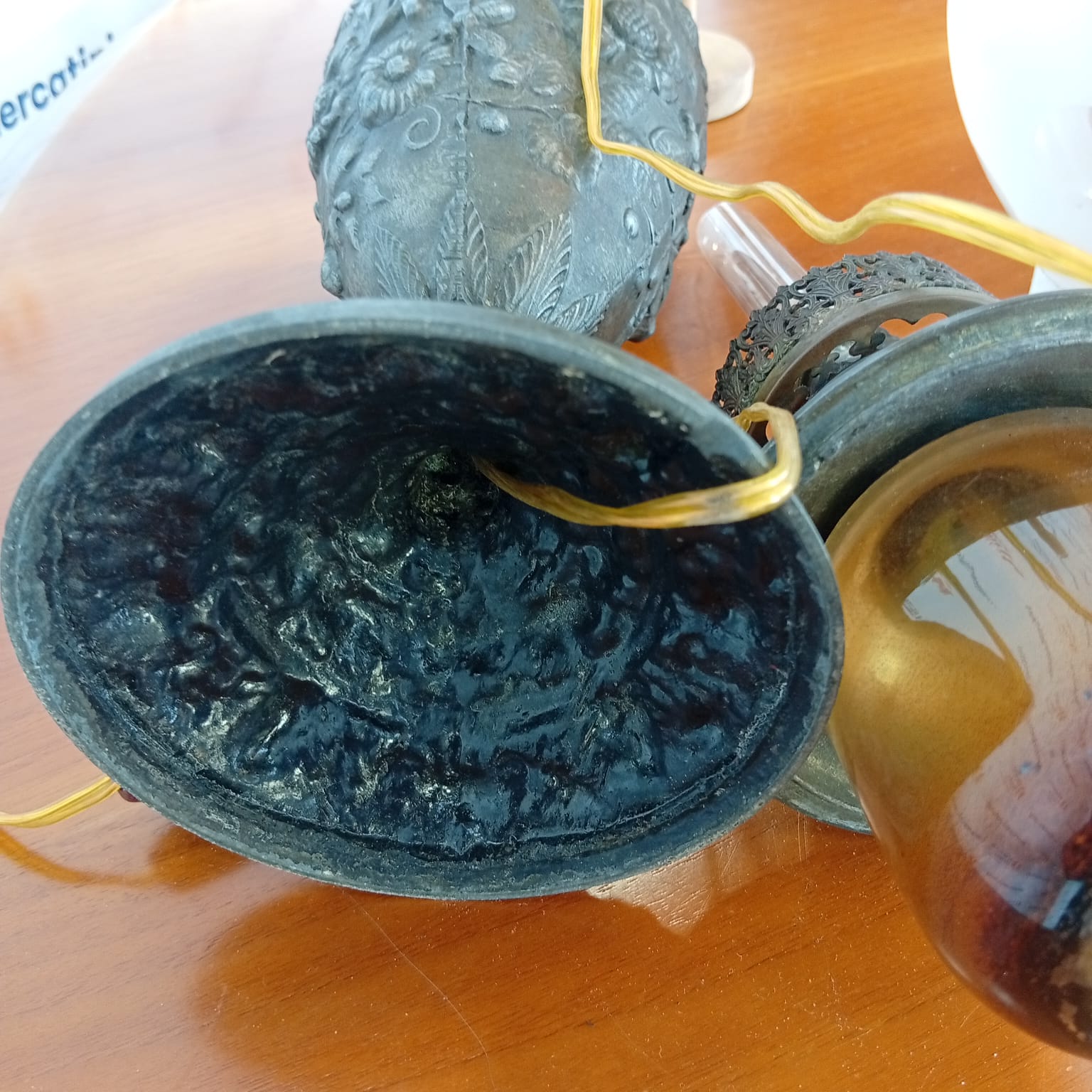 Lampada Ad Olio In Metallo Sbalzato - immagine 6