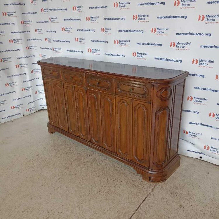 Credenza intagliata in stile metà 900