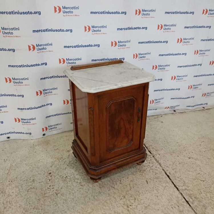 Comodino stile Umbertino prima metà 900
