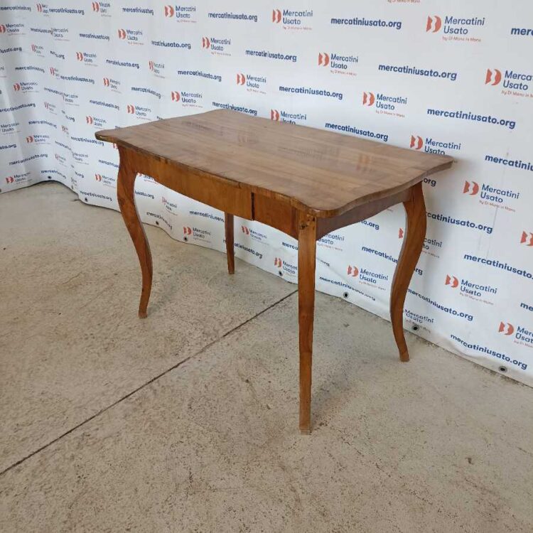 Tavolo Lastronato in stile